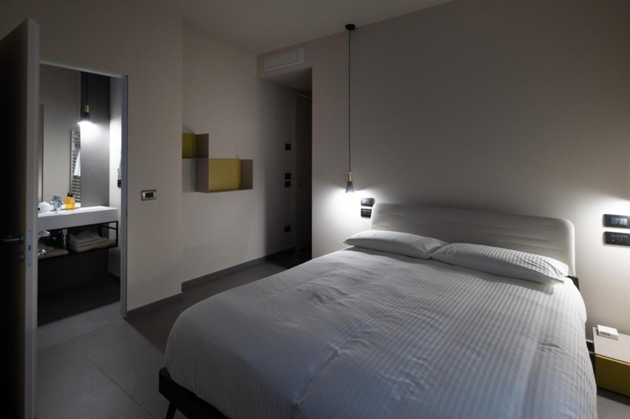 Bbcube Hotel Porto Viro Bagian luar foto