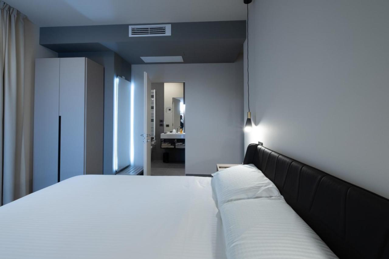 Bbcube Hotel Porto Viro Bagian luar foto