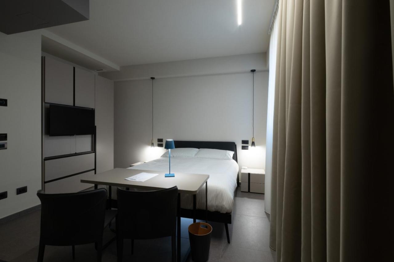 Bbcube Hotel Porto Viro Bagian luar foto